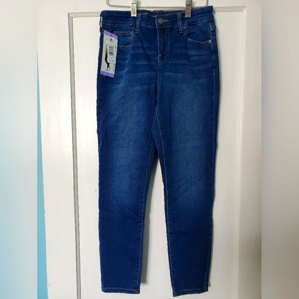 NWT Buffalo Jeans Size 4 🤠💕